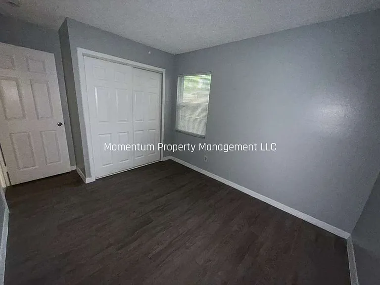 8405 N Elmer St — Photo 10
