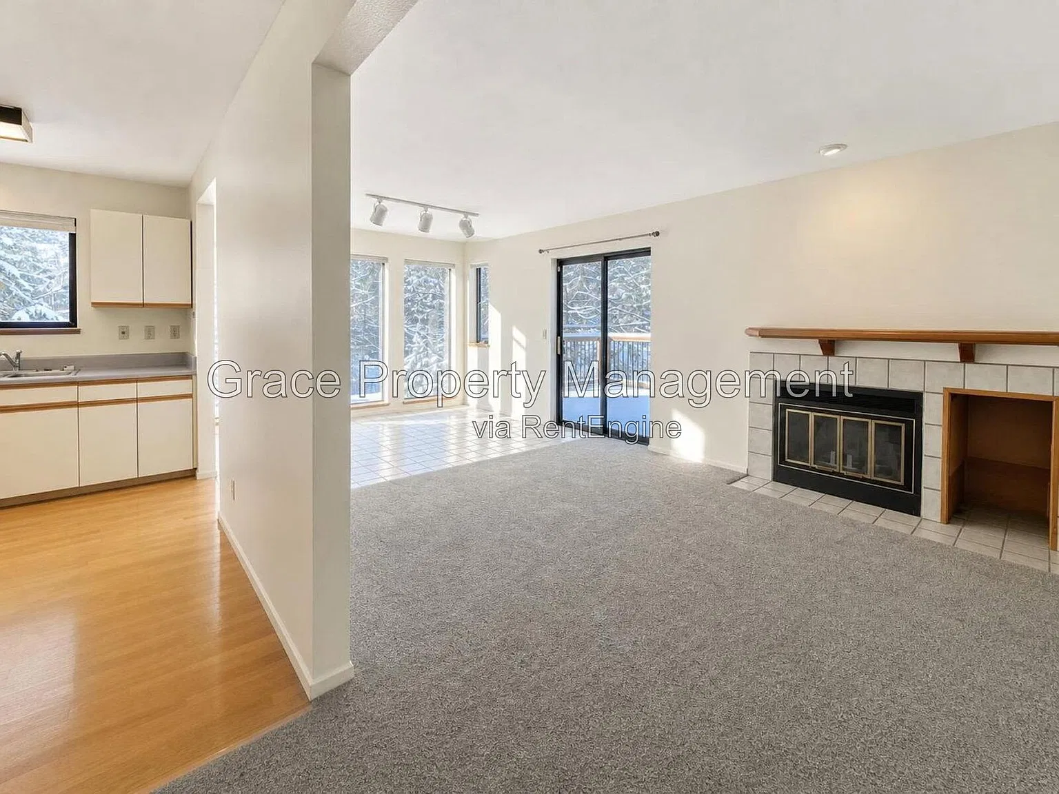 3 bed, 2.5 bath, 1450 sqft, $3,235 — Photo 3