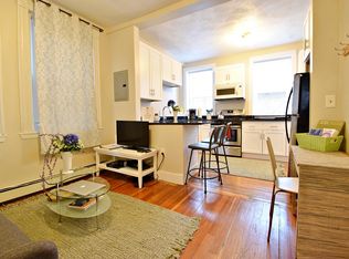 18 Moon St #4, Boston, MA 02113