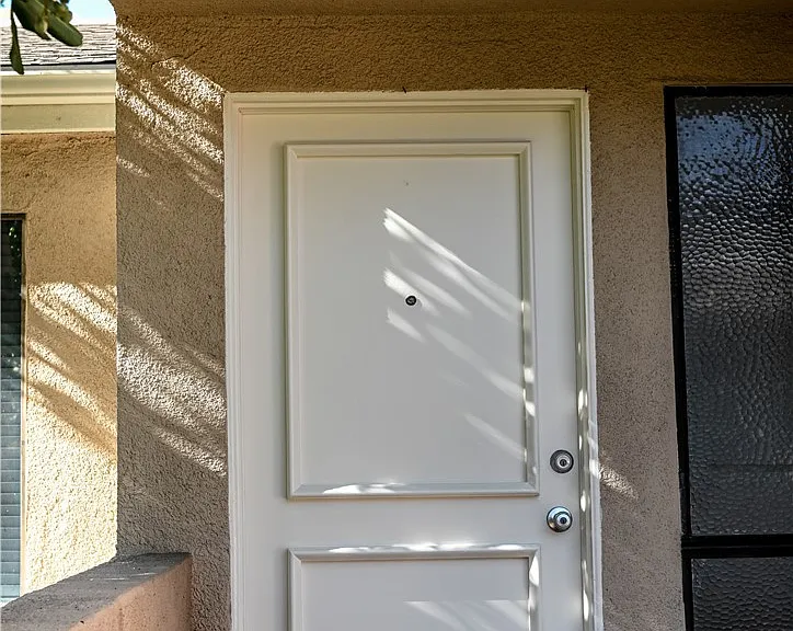 2902 Barrington Ct — Photo 2