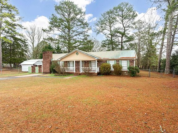 3rd image of 100 Holiday Estates Dr