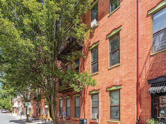 2nd image of 25 W Pomfret St #15