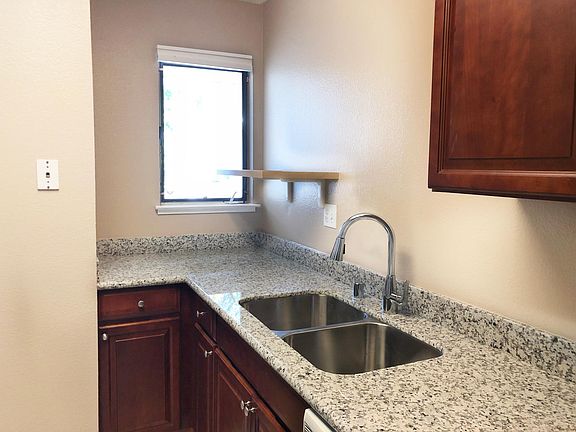 2nd image of 1055 N Capitol Ave APT 40