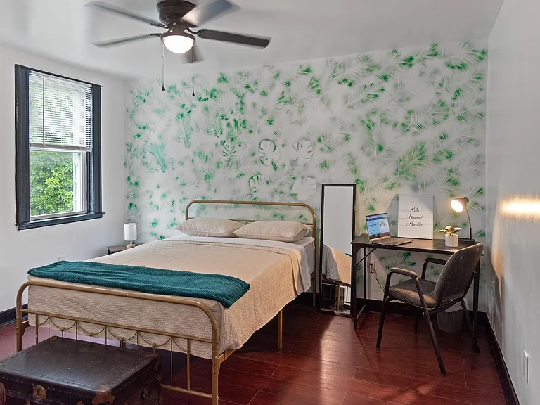 Queen size bed and desk