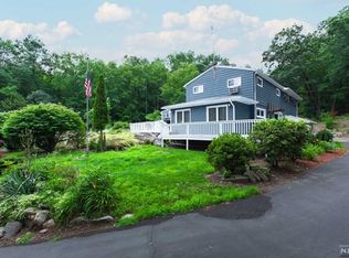 78 Townsend Rd, Wanaque, NJ 07465