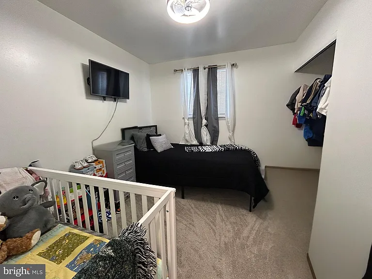 610 Ogden Dr — Photo 13