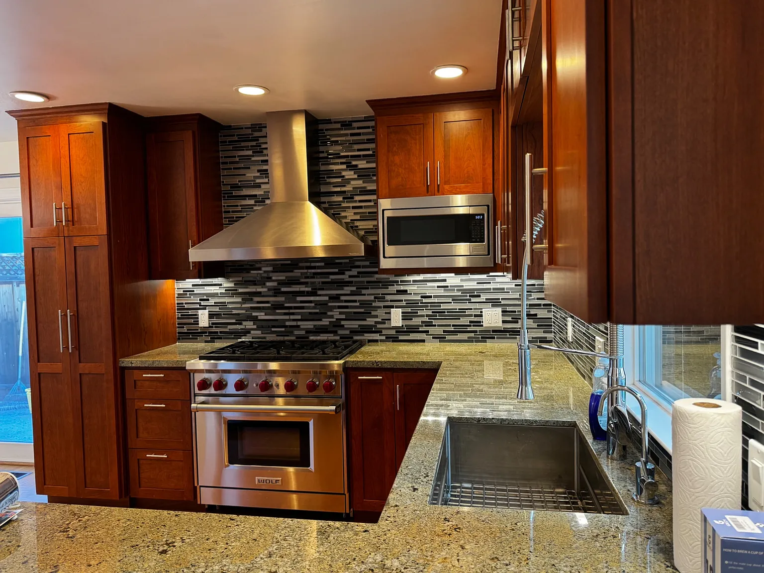 4 bed, 1965 sqft, $6,400 — Photo 3