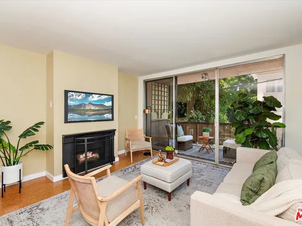 1745 Camino Palmero St APT 323, Los Angeles, CA 90046