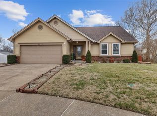 2938 Sherwood Dr, Florissant, MO 63031