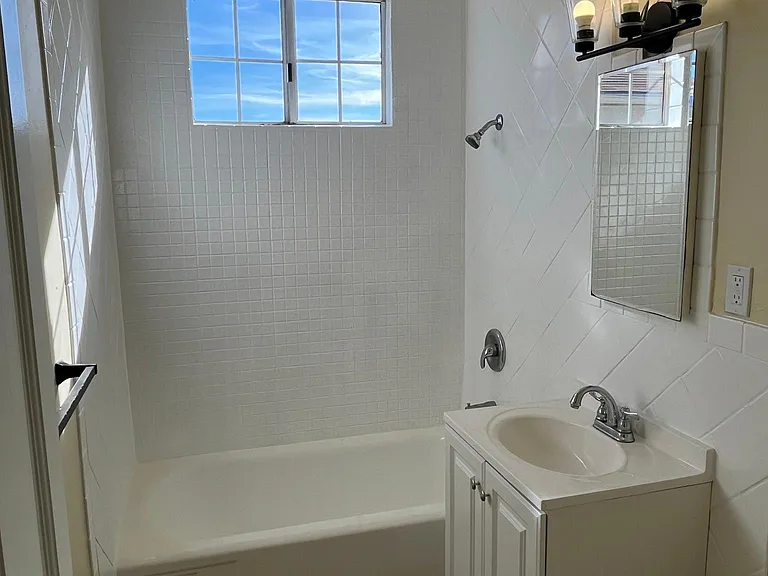 4430 Boundary St — Photo 7