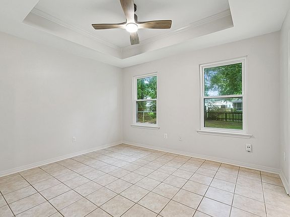 5th image of 1326 America St