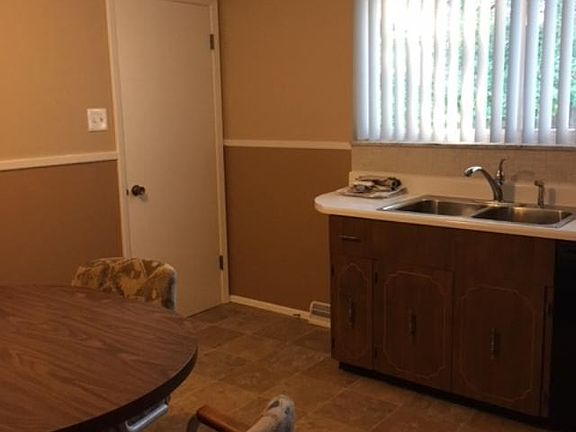 4th image of 28 Hammes Dr