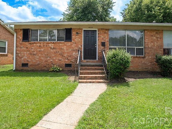 4th image of 4926 Malibu Dr