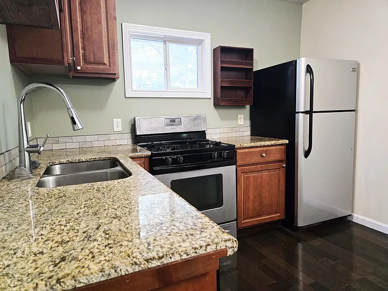 930 S Henderson St #1 — Photo 4