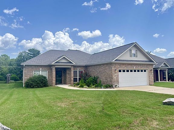 2nd image of 312 Willow Bend Cir