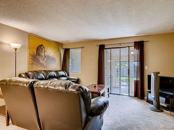 4th image of 2856 W Warren Ave
