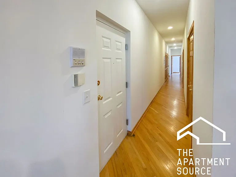 2531 N Southport Ave #3S — Photo 4