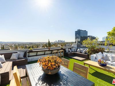 1133 N Clark St APT 303, West Hollywood, CA, 90069