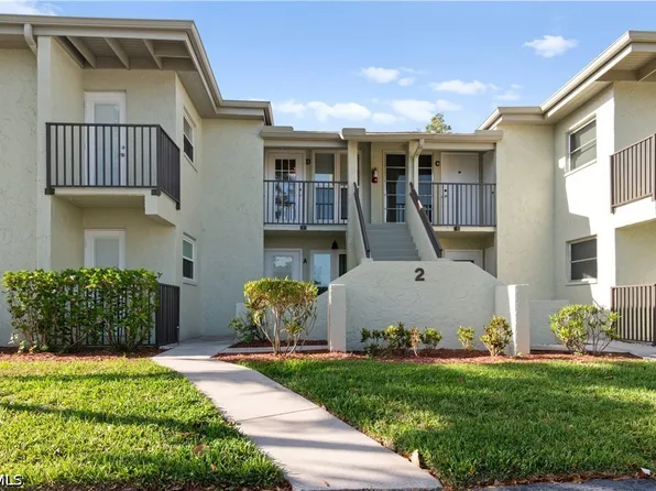7400 College Pkwy APT 2D, Fort Myers, FL 33907