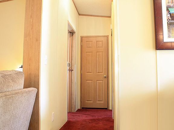 5th image of 202 Garden Dr