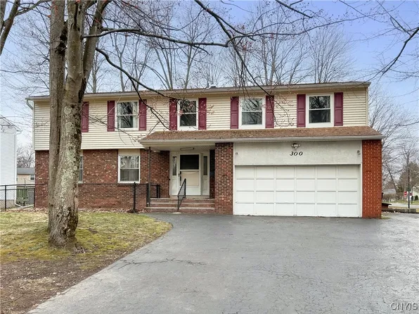 300 Single Dr, North Syracuse, NY 13212