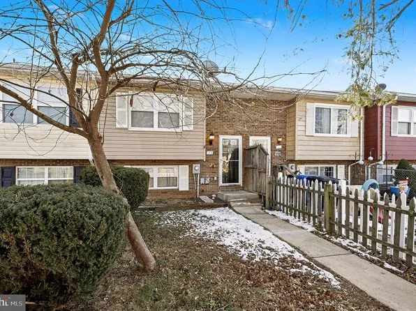 105 Carnival Dr, Taneytown, MD 21787