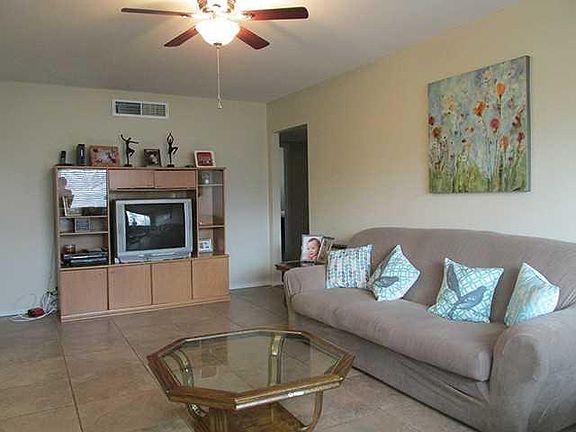 2nd image of 6004 Cabrillo Dr