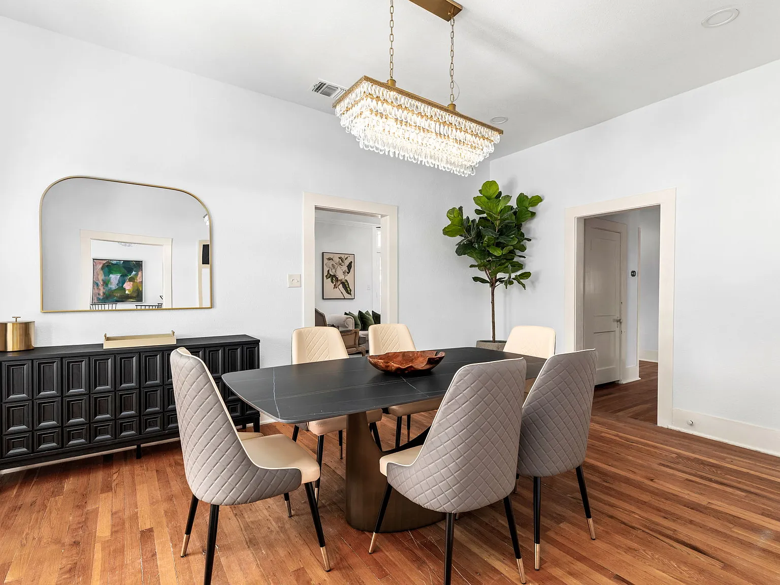 110 East Craig Place - 2 — Photo 4