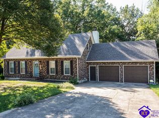 1447 Catalpa Dr, Radcliff, KY 40160