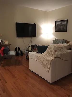 Rented by Realty 2000 Corp | media 21