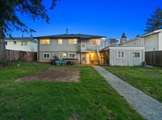 3949 Sefton St, Pt Coquitlam, BC V3B 3S2