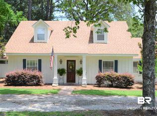 23380 River Rd S, Daphne, AL 36526