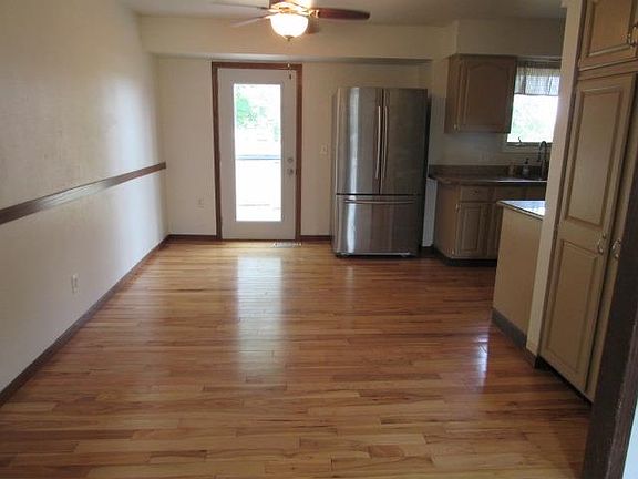 5th image of 613 Shady Ln