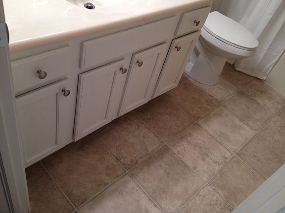 3rd image of 935 Coventry Ct