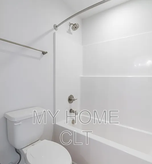 2719 Capitol Dr — Photo 24