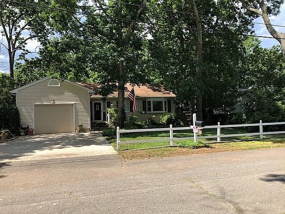 2nd image of 224 Davis Ave