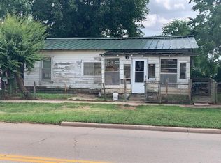 601 S 9th St, Clinton, OK 73601