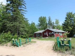 E6416 Doe Lake Rd, Munising, MI 49862