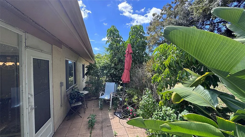 2 bed, 2.0 bath, 1178 sqft, $1,595 — Photo 2