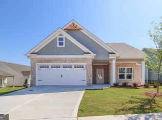 385 Redhaven Dr, Senoia, GA 30276