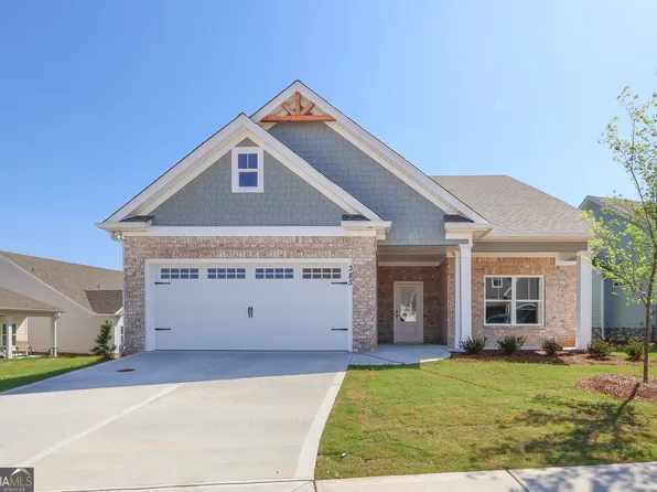 385 Redhaven Dr, Senoia, GA 30276