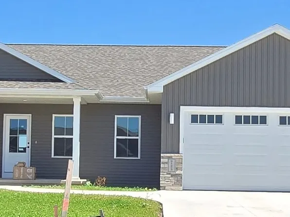 W6886 McAllister Dr, Greenville, WI 54942