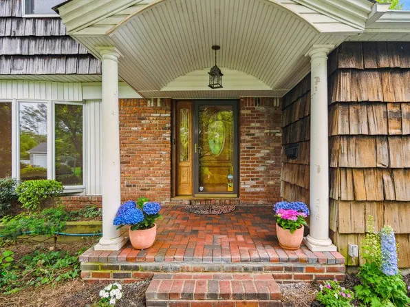 3 Erie Court, Jericho, NY 11753