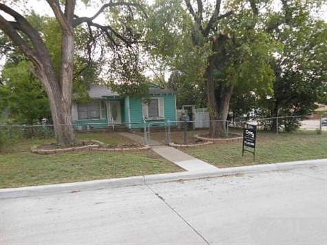 3rd image of 750 SE 2nd St