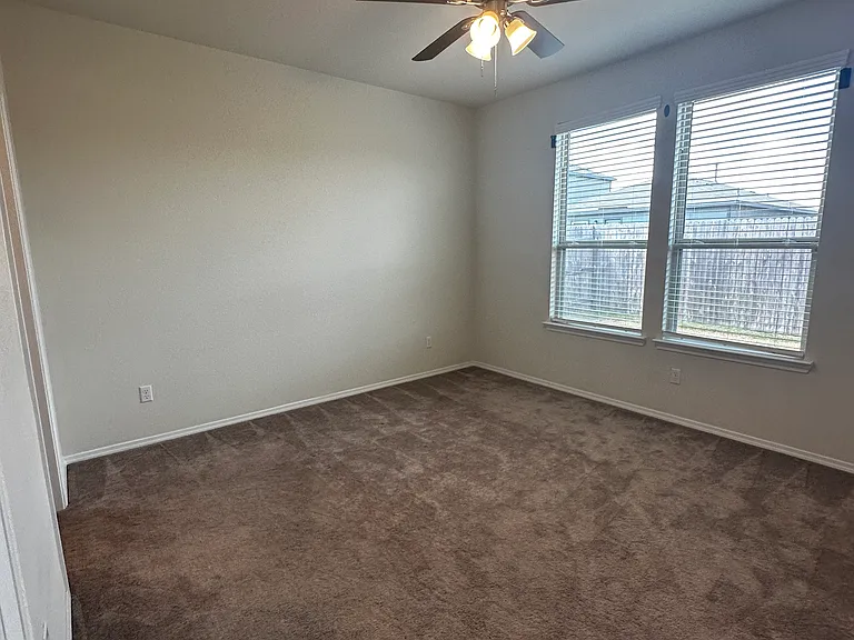 Cobb Branch Dr — Photo 32