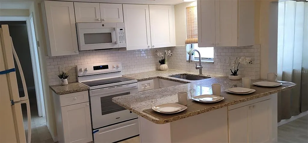 2 bed, 1.0 bath, 1083 sqft, $1,775 — Photo 4