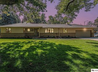 11933 Skylark Dr, Omaha, NE 68144