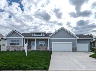 1809 Saint Olav Ave, Mount Horeb, WI 53572