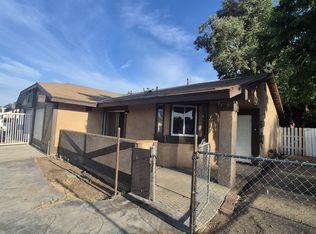 499 W 12th St, Perris, CA 92570