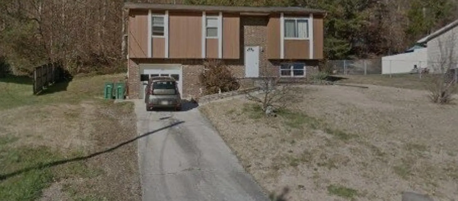 4 bed, 2.5 bath, 1544 sqft, $2,487 — Photo 3